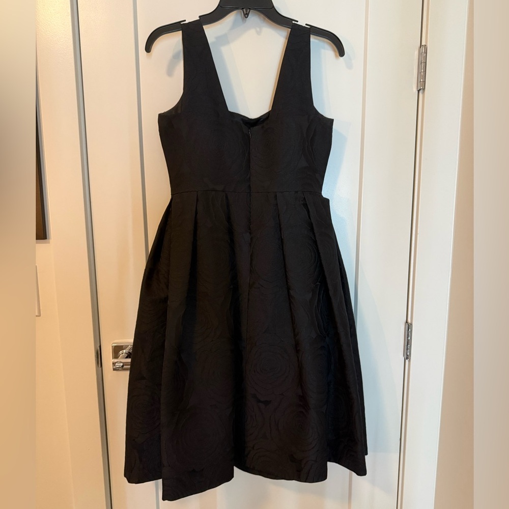 EUC Tonal Black Rose Print Cocktail Dress - Size 4 - Picture 2 of 7